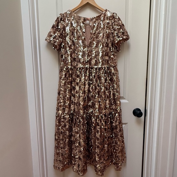 Anthropologie Maeve Bernadette Rose Gold Sequin Tiered Midi Dress Size M - Picture 14 of 17